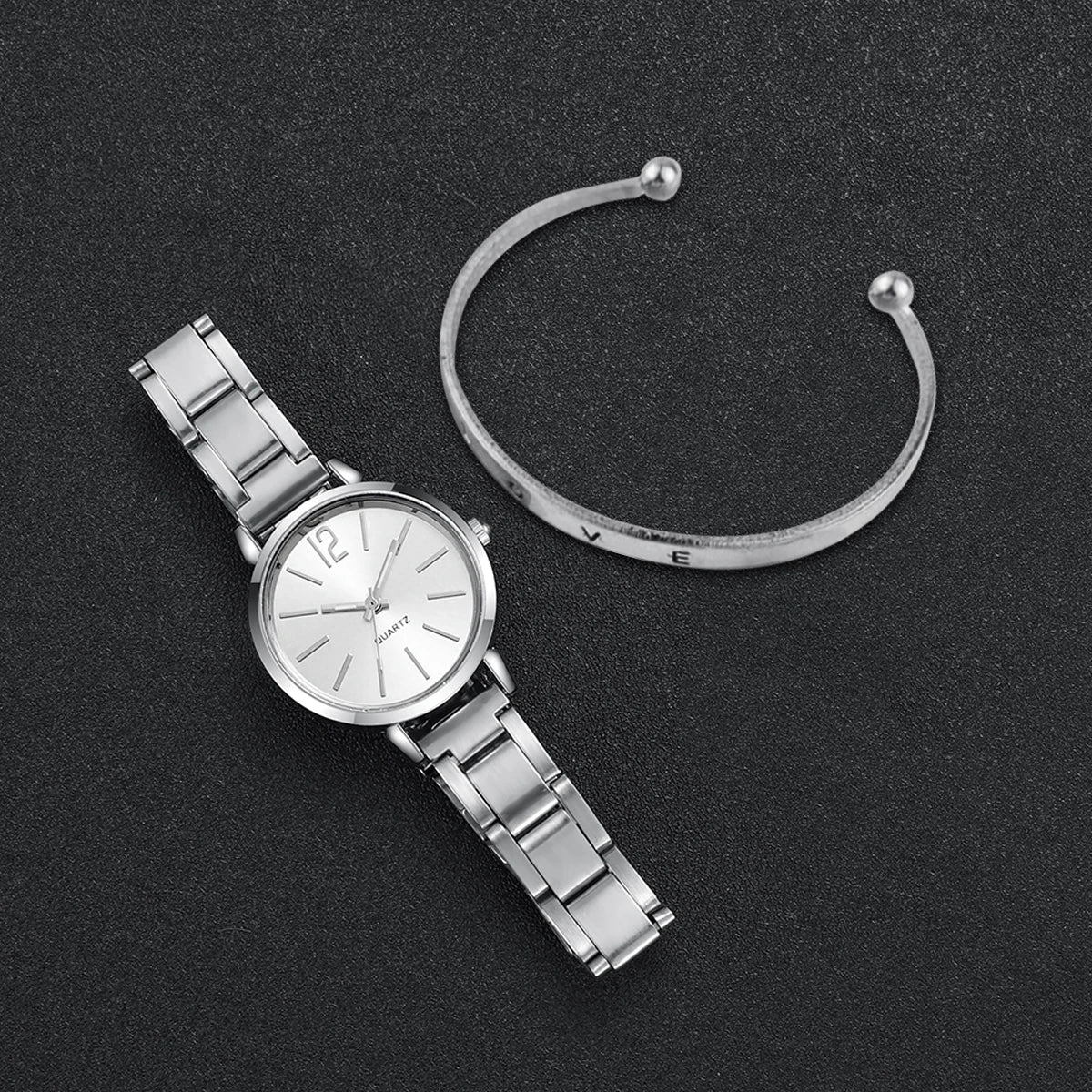 2-piece set with elegant women's watch - Simple and casual