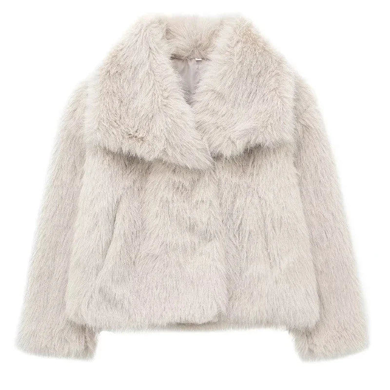 Women's faux fur coat with plush